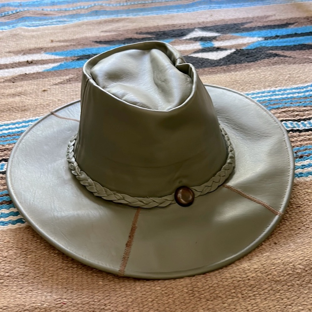 Western inspired hat size small